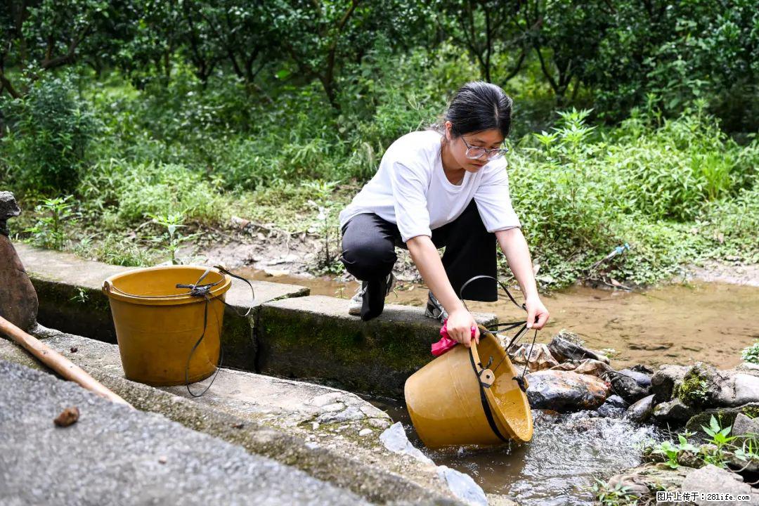 全网追的“扁担女孩”,找了一份暑假工,时薪12元 - 鹰潭生活资讯 - 鹰潭28生活网 yingtan.28life.com